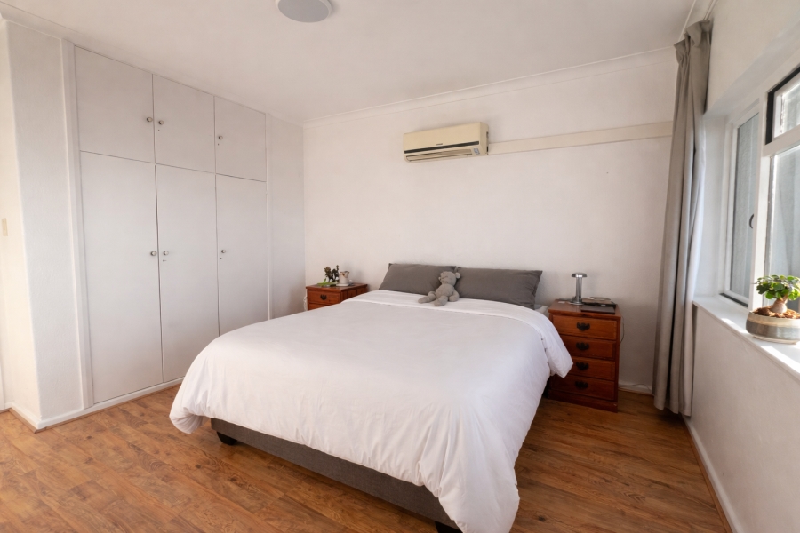 To Let 1 Bedroom Property for Rent in Sea Point Western Cape